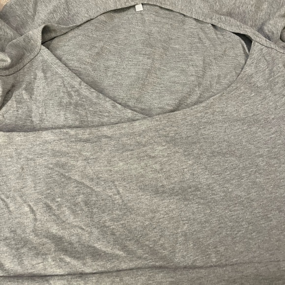Fabletics size xl grey open back sweatshirt. - Picture 2 of 3